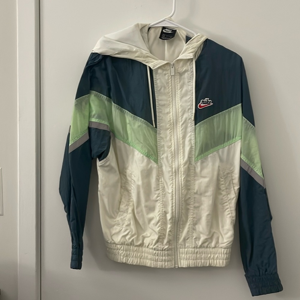 Nike waterproof jacket small
